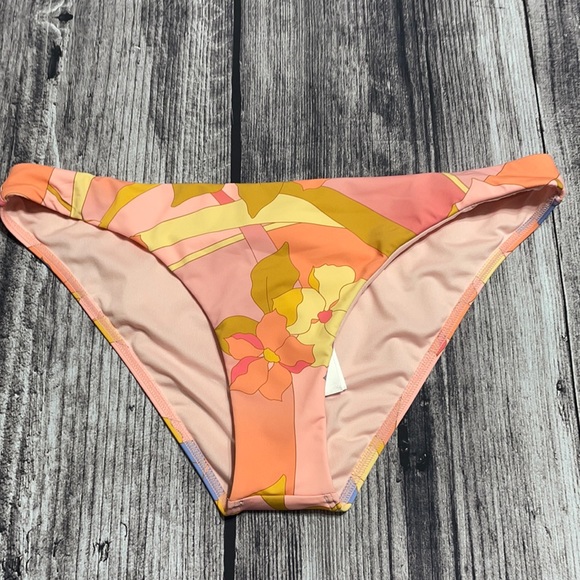 🆕NWT Billabong Groovy Garden Tropic Bikini Bottom - Picture 6 of 9